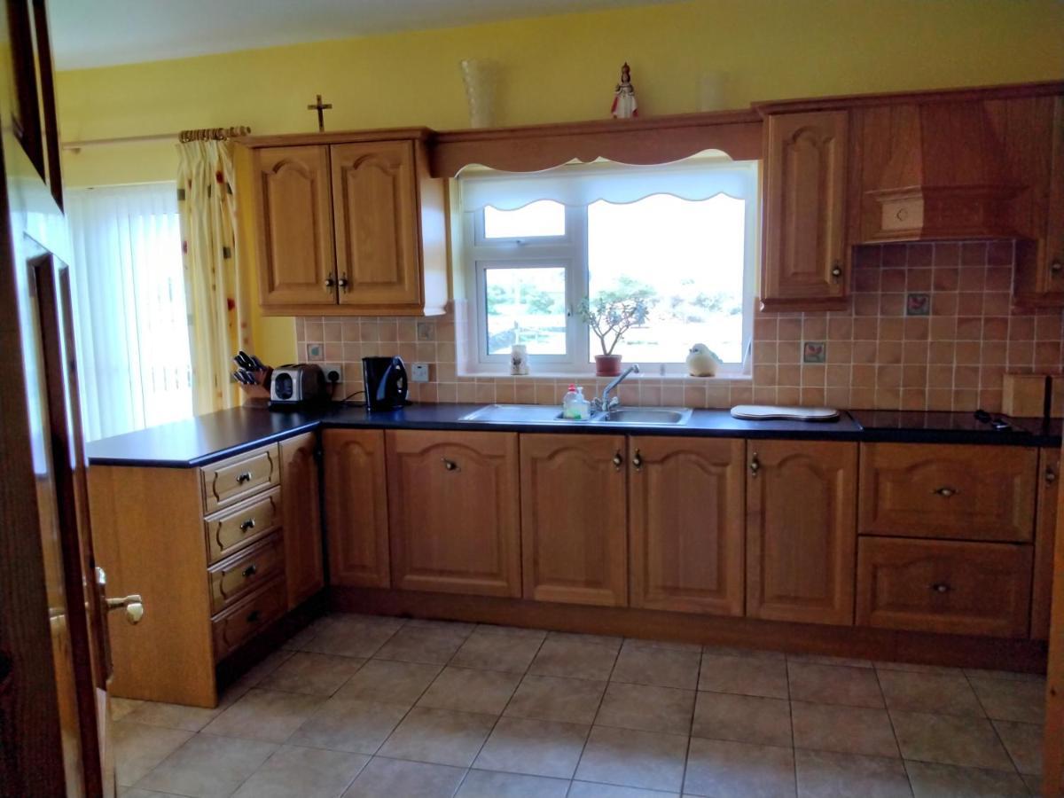 Warm And Welcoming Family Home Ballinrobe Exterior photo